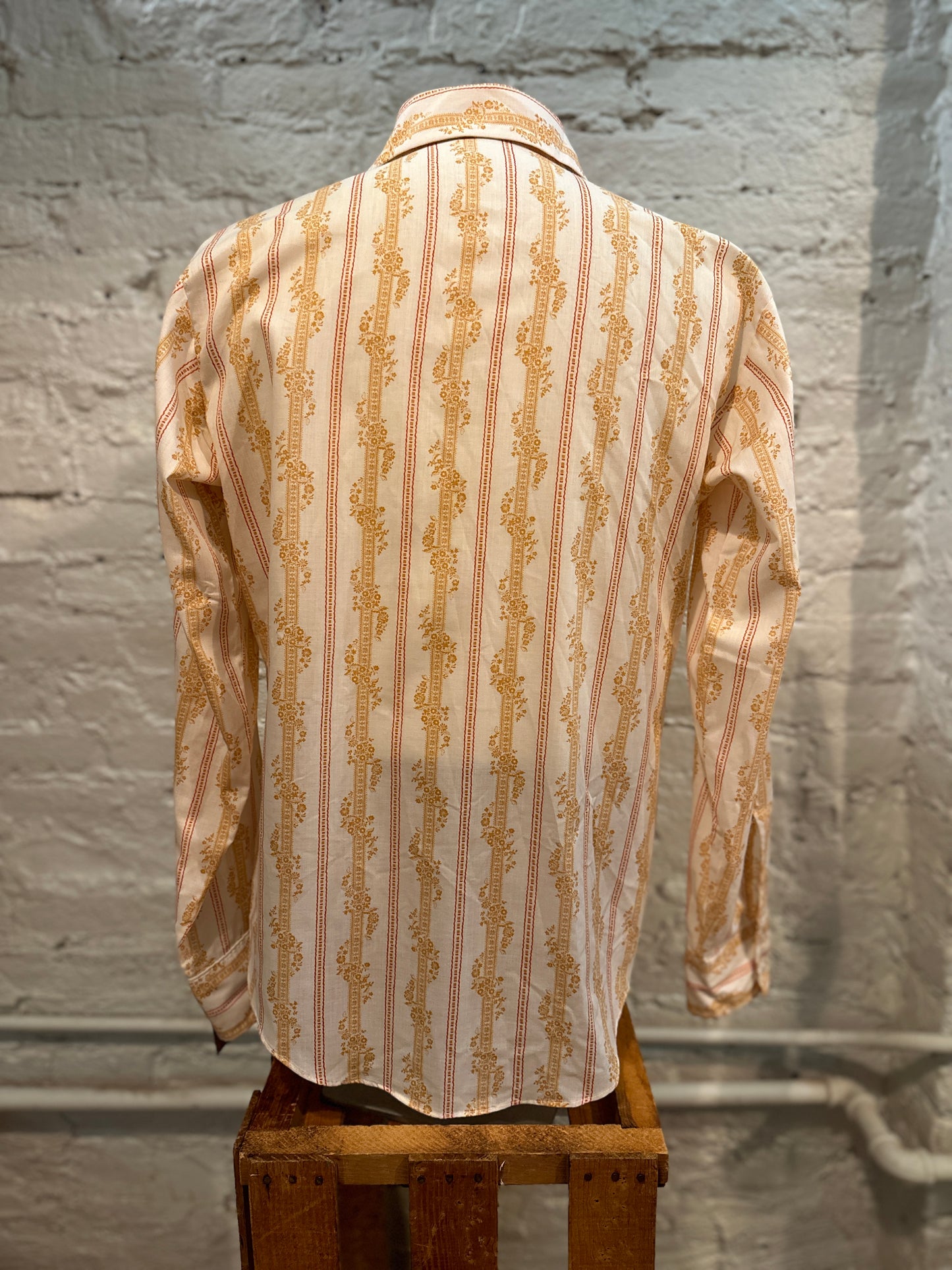 1970s Mens Van Heusen Button Up Shirt with Floral Stripes