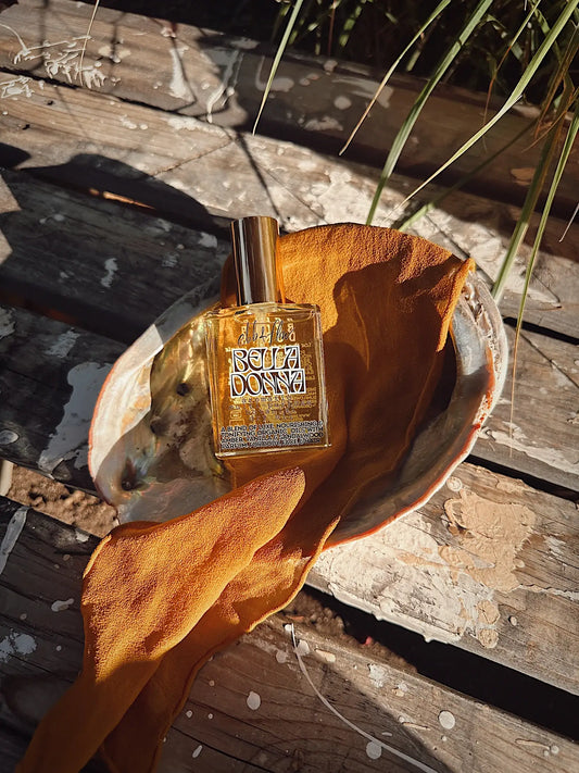 Bella Donna - Organic Aromatic Dry Oil / w Perfume