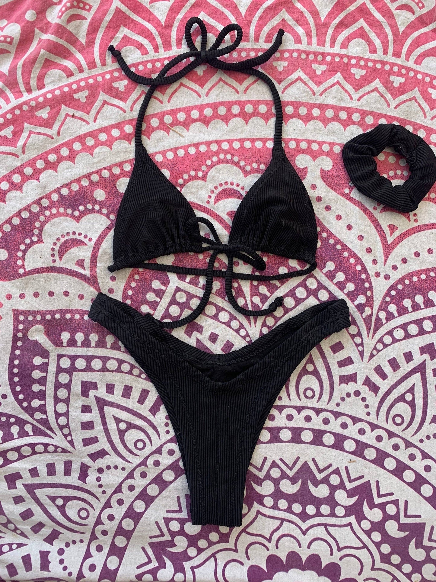 Ribbed Angled Bikini: Black- M / Black- M