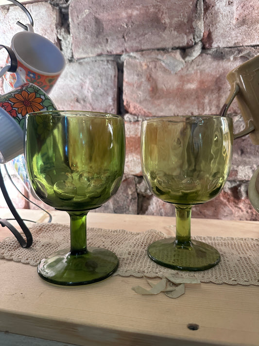 3 green glasses