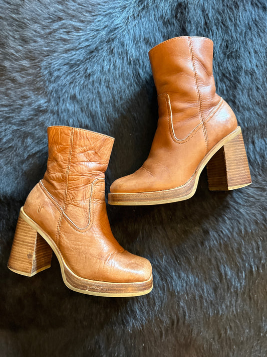 Vintage Frye Karma Platform Boots