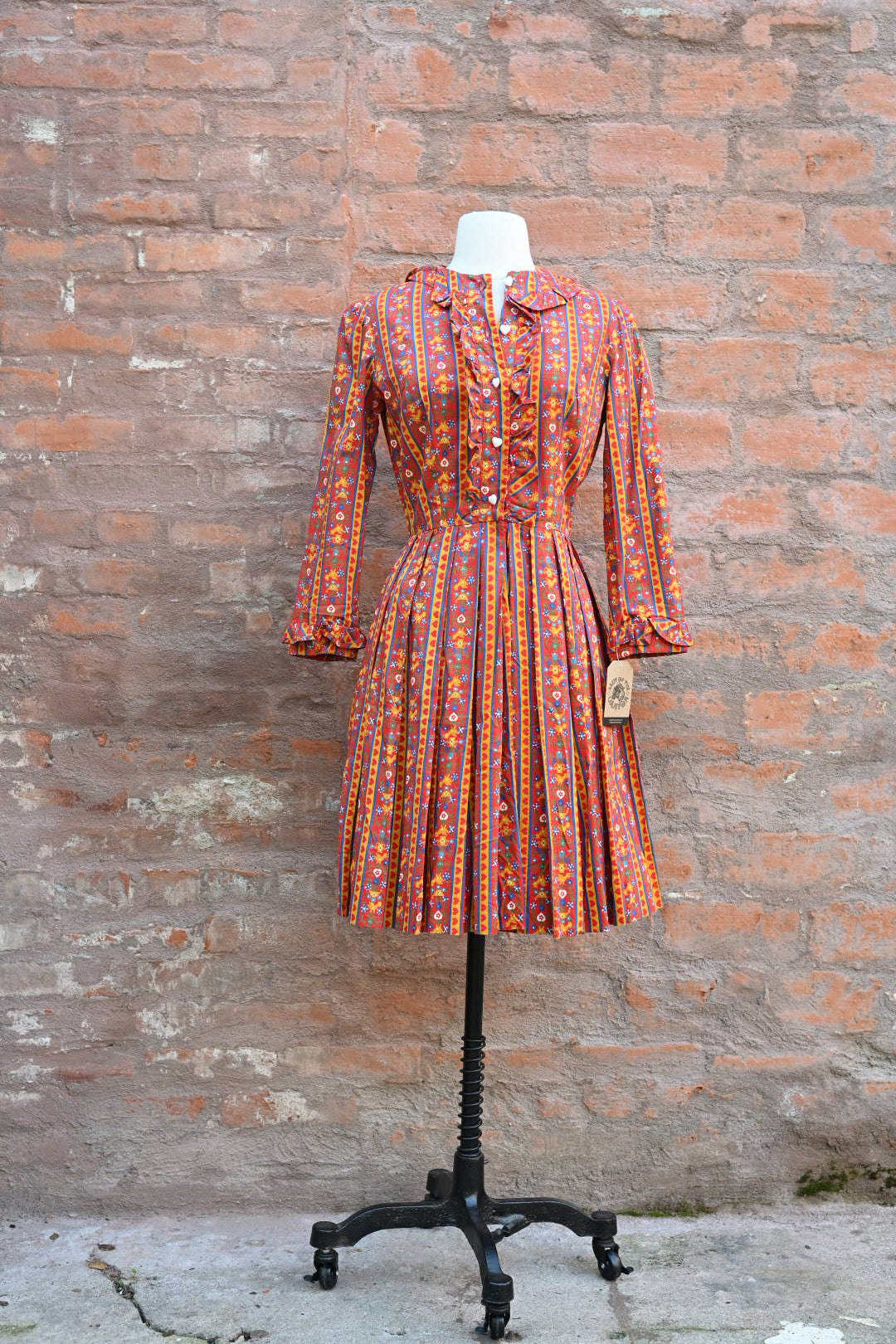 1960s Novelty Print Dress with Heart Buttons
