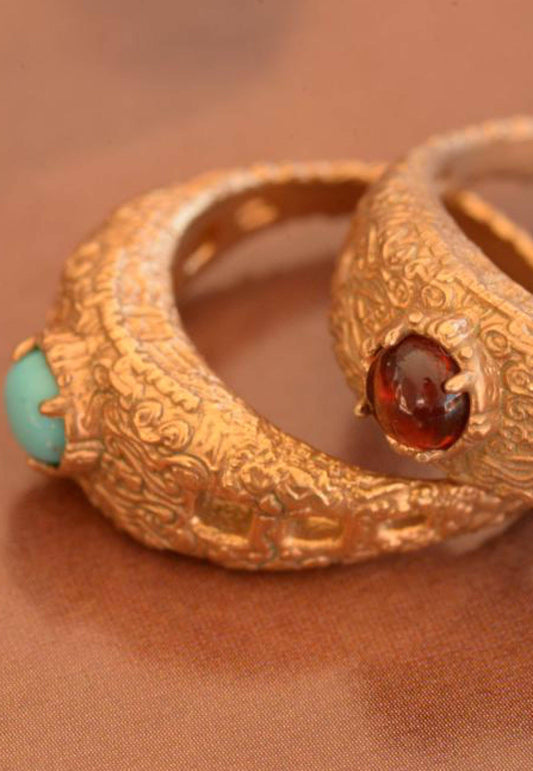 The Queen: Bronze / 7 / Red Garnet
