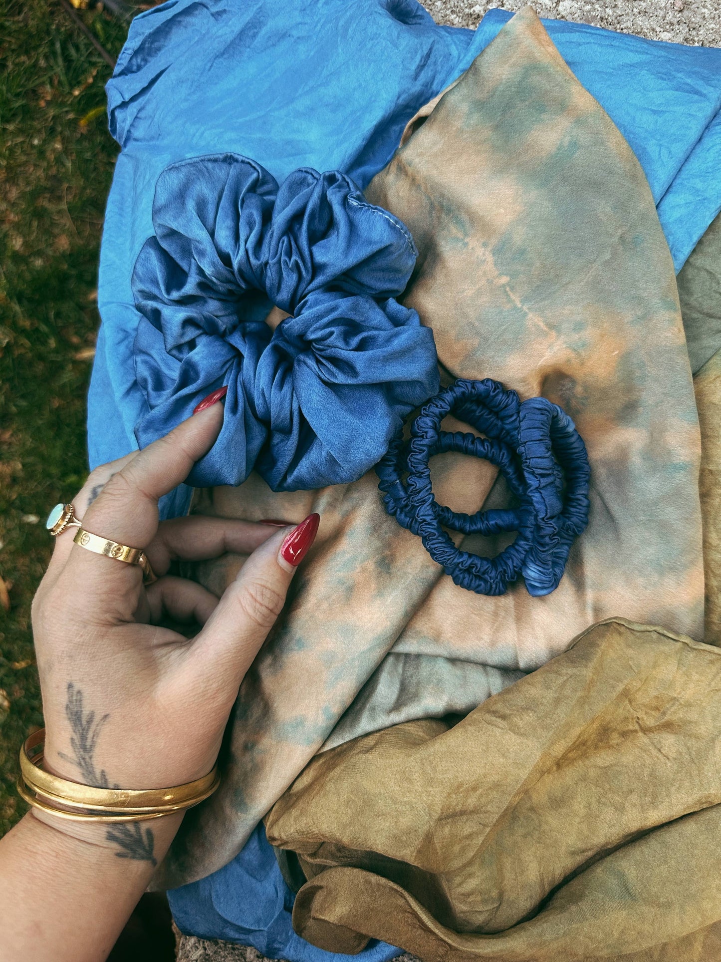 Plant Dyed Silk Scrunchies - 3 sizes - 10 colors: Pansy / Classic